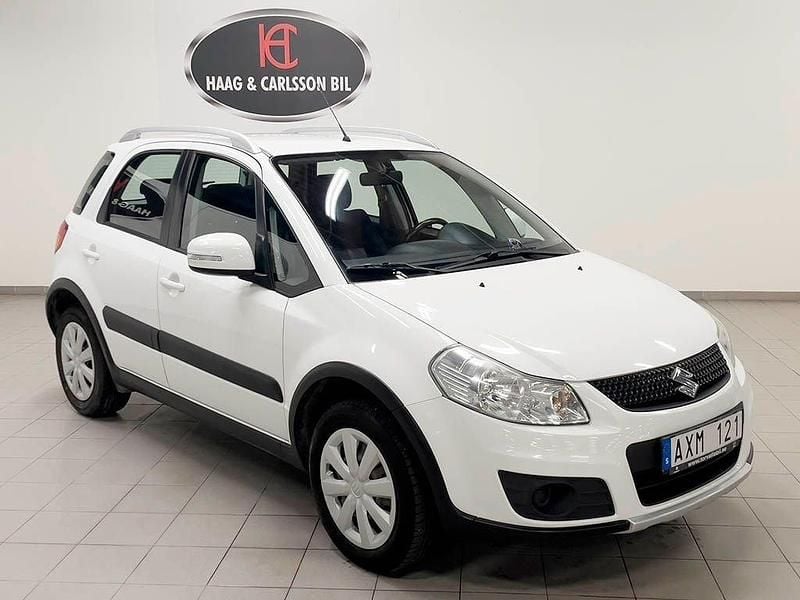 Vit Begagnad 2012 Suzuki SX4 Halvkombi | 59 000 kr (Bra pris) - Bild 1/4