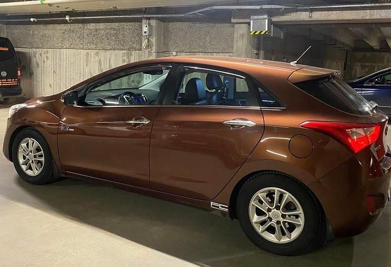 Begagnad Hyundai i30 135 HK (99 kW) 2013 Halvkombi