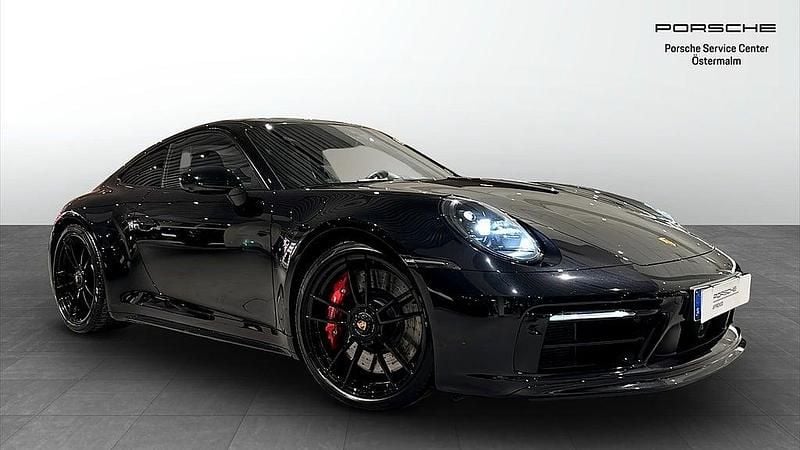 Jet black metallic Begagnad 2023 Porsche 911 Carrera GTS Sportkupé | 1 525 000 kr (Marknadspris) - Bild 1/4