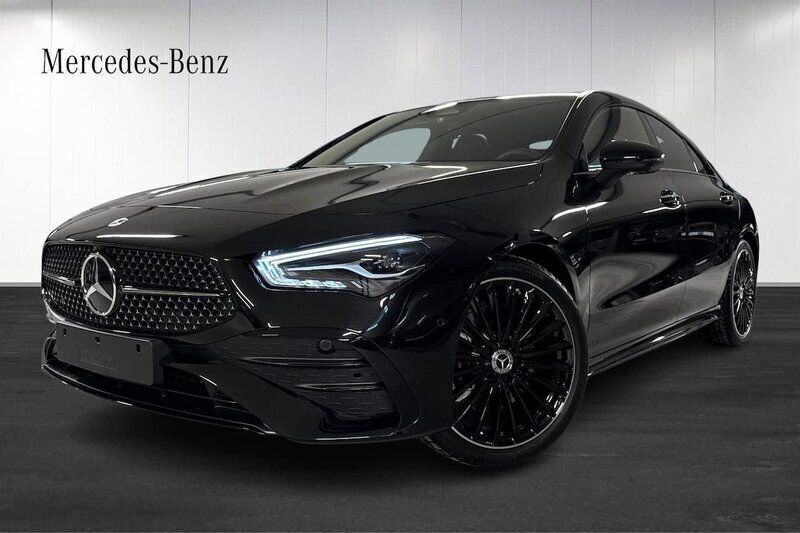 Ny 2025 Mercedes CLA200 AMG line Sportkupé | 447 400 kr (Marknadspris) - Bild 1/4