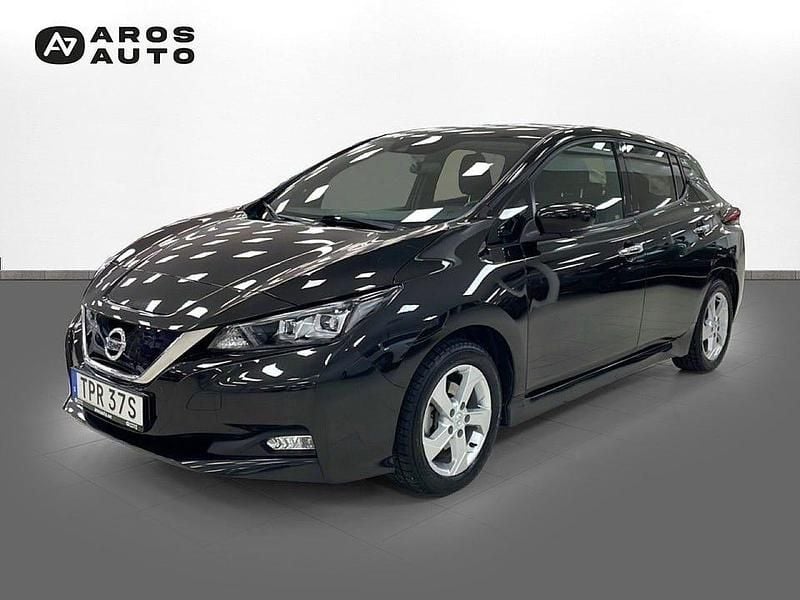 Svart Begagnad 2021 Nissan Leaf N-Connecta Halvkombi | 174 500 kr (Marknadspris) - Bild 1/4