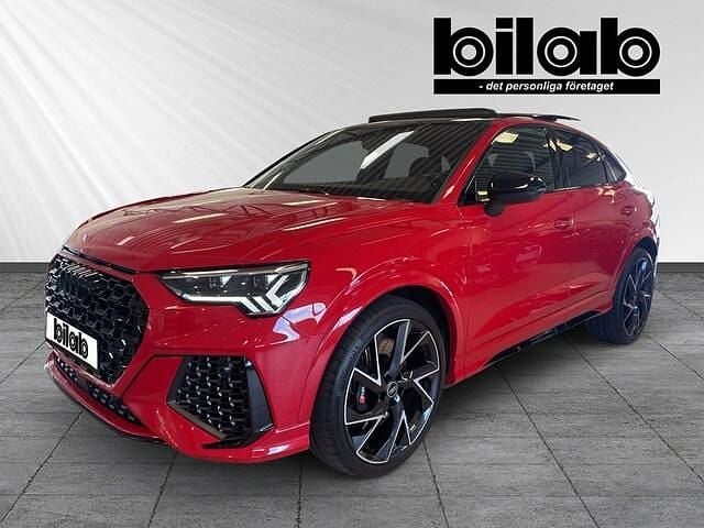 Tangoröd metallic Begagnad 2021 Audi RS Q3 Sportback SUV | 659 000 kr - Bild 1/4