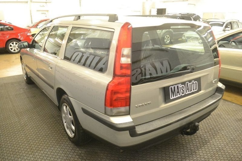 Begagnad 2002 Volvo V70 2.4 Benzin 140 HK (24 900 kr
