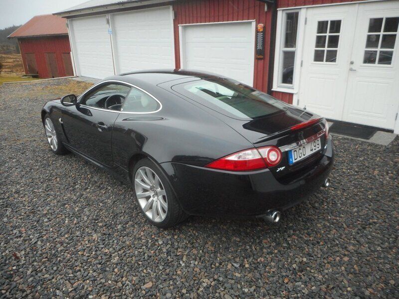 Svart Begagnad 2007 Jaguar XK Sportkupé | 165 000 kr - Bild 1/4