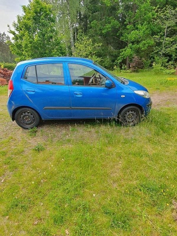Blå Begagnad 2010 Hyundai i10 Halvkombi | 19 000 kr (Bra pris) - Bild 1/4