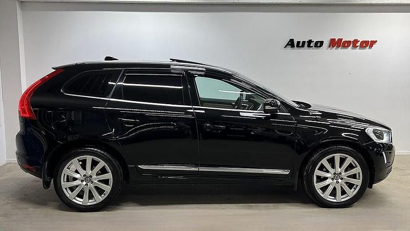 Begagnad Volvo XC60 Summum 190 HK (139 kW) 2015 Svart SUV