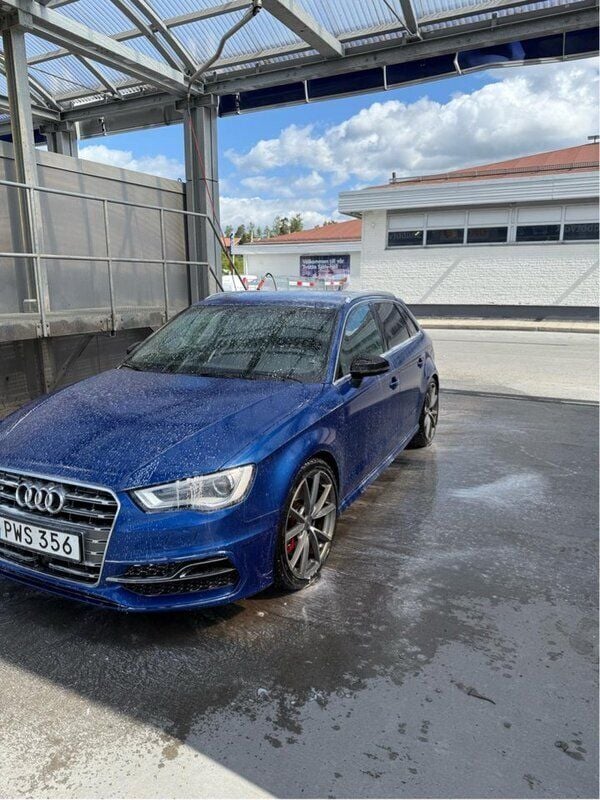 Blå Begagnad 2014 Audi S3 Halvkombi | 210 000 kr (Bra pris) - Bild 1/4