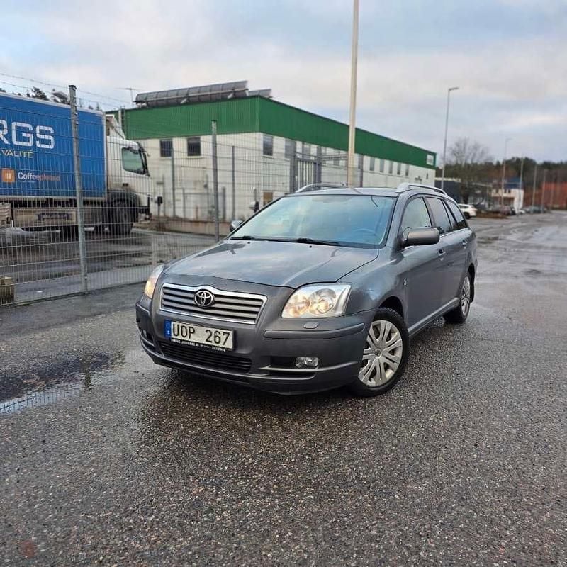 Begagnad 2003 Toyota Avensis Kombi | 17 500 kr (Marknadspris) - Bild 1/4