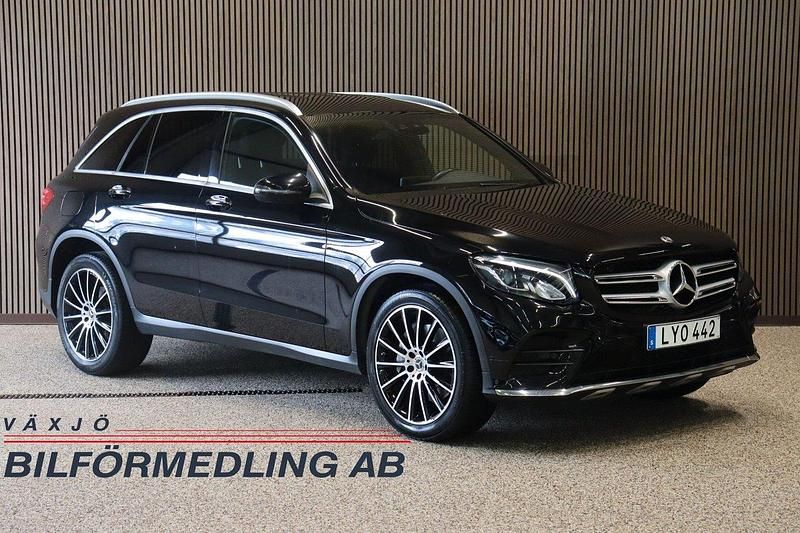 Svart Begagnad 2019 Mercedes GLC220 AMG SUV | 314 900 kr (Marknadspris) - Bild 1/4
