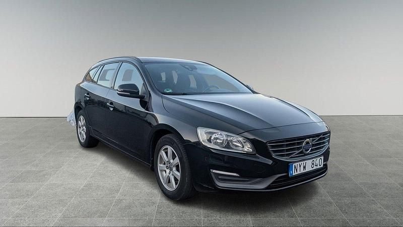 Svart Begagnad 2014 Volvo V60 Kombi | 94 900 kr (Bra pris) - Bild 1/4