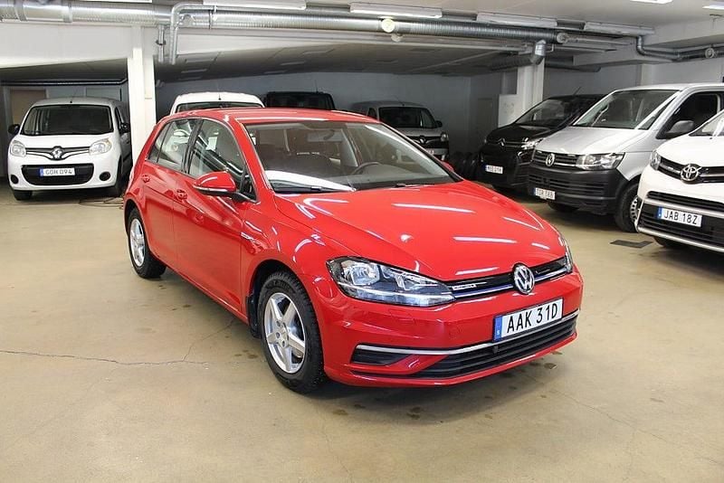 Röd Begagnad 2019 VW Golf VII Halvkombi | 138 000 kr (Superpris) - Bild 1/4