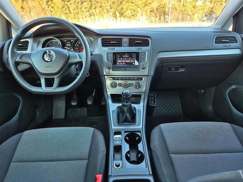 Begagnad VW Golf VII 110 HK (80 kW) 2015
