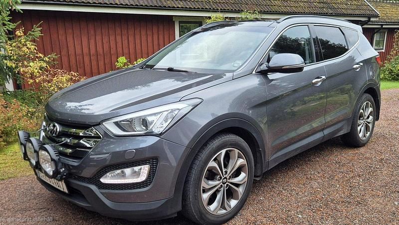 Silver Begagnad 2014 Hyundai Santa Fe Premium SUV | 125 000 kr (Marknadspris) - Bild 1/4