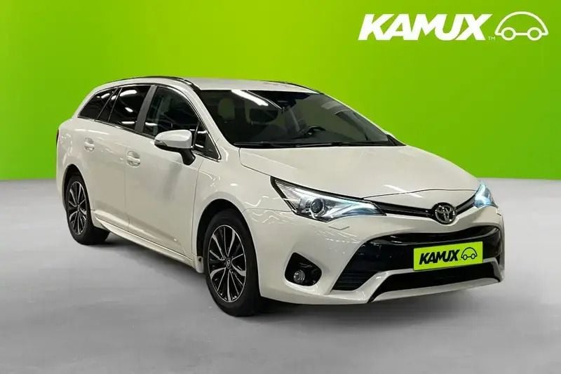 Vit Begagnad 2017 Toyota Avensis Touch Kombi | 184 900 kr (Bra pris) - Bild 1/4