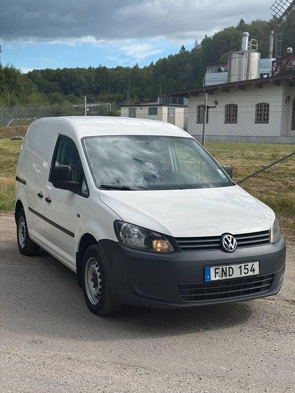 Vit Begagnad 2015 VW Caddy Minibuss | 55 000 kr (Superpris) - Bild 1/4