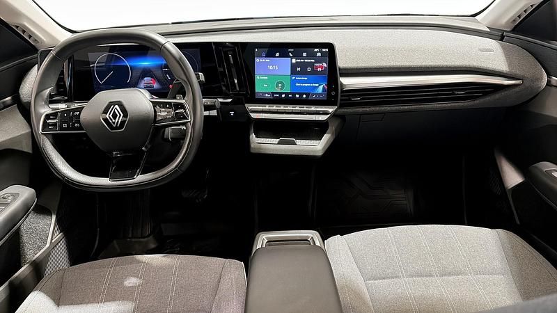 Begagnad Renault Megane E-Tech Equilibre 96 kW (131 HK) 2022 Vit Halvkombi