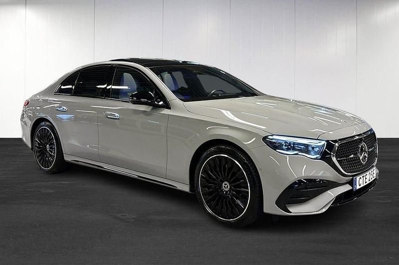 Begagnad Mercedes E300 AMG line 313 HK (230 kW) 2024 Grå Sedan