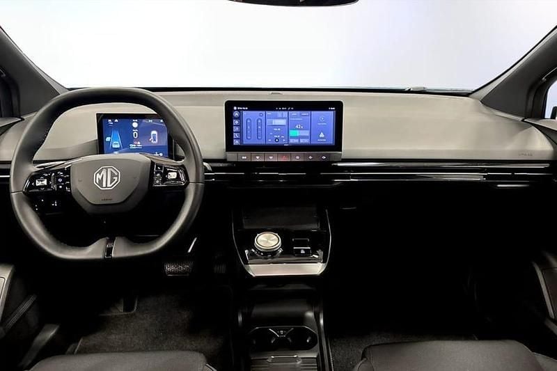 Begagnad MG MG4 EV 125 kW (171 HK) 2023 Blå Halvkombi