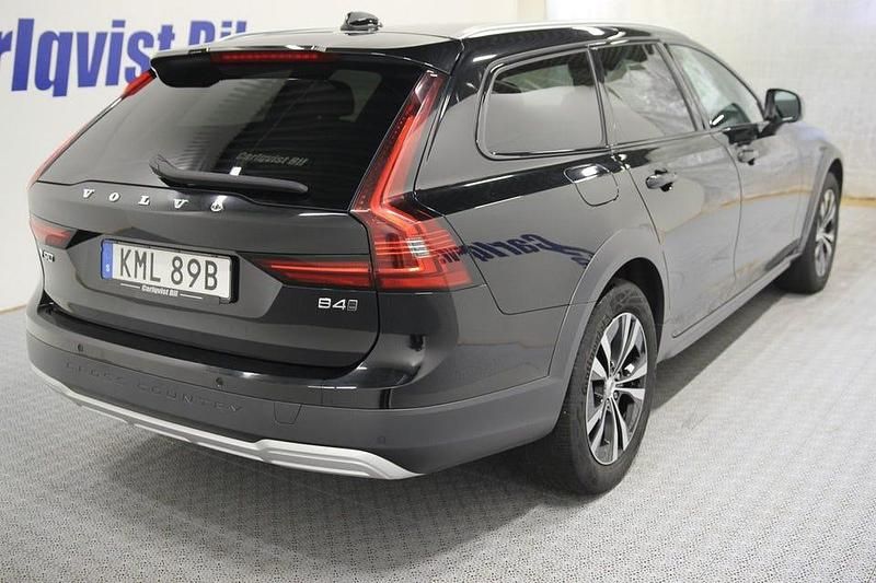 Begagnad Volvo V90 CC 198 HK (145 kW) 2022 Svart Kombi