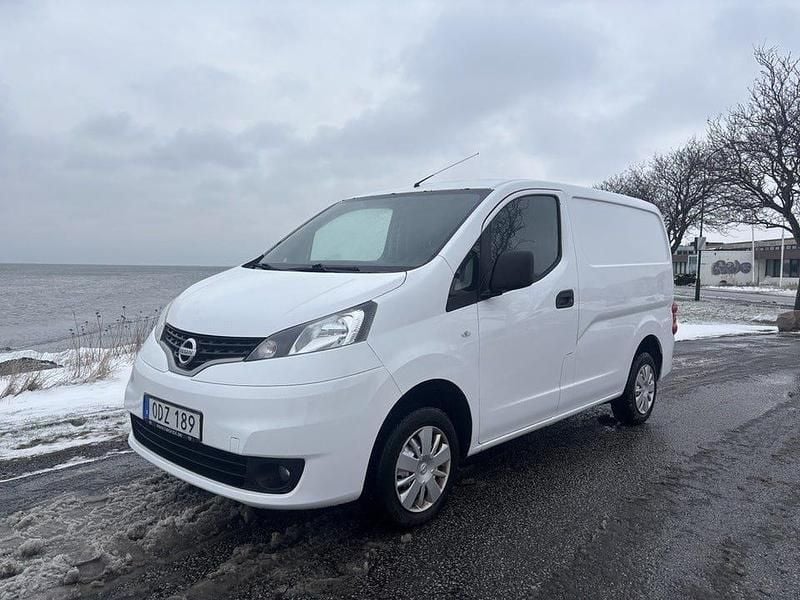 Begagnad Nissan NV200 90 HK (66 kW) 2016 Vit Minibuss