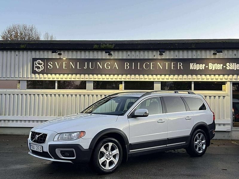 Vit Begagnad 2008 Volvo XC70 Summum SUV | 69 900 kr (Bra pris) - Bild 1/4