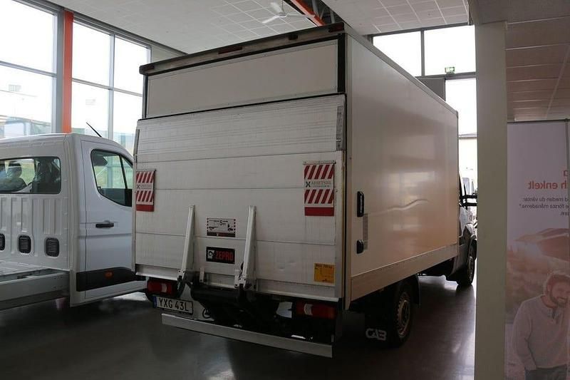 Begagnad Iveco Daily 136 HK (100 kW) 2023 Mörkblå Van