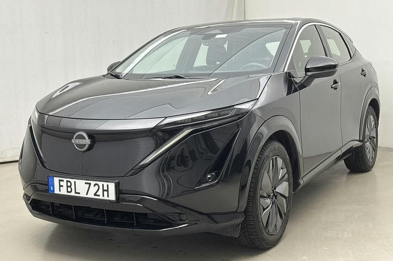 Svart Begagnad 2025 Nissan Ariya SUV | 410 000 kr (Marknadspris) - Bild 1/4