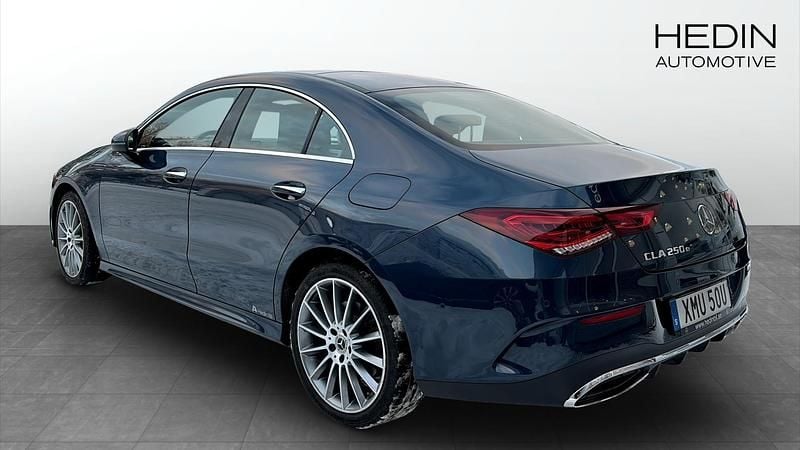 Begagnad Mercedes CLA250e 2022 Blå Sedan