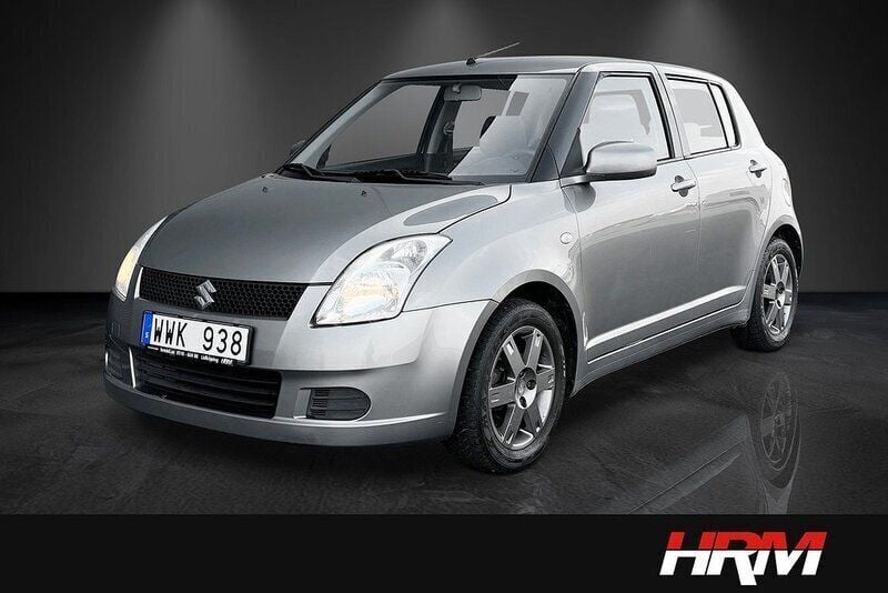 Silver Begagnad 2005 Suzuki Swift Halvkombi | 57 900 kr - Bild 1/4