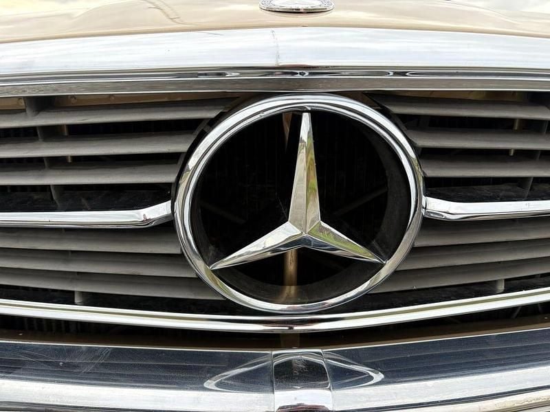 Begagnad Mercedes SL350 195 HK (143 kW) 1973 Cab