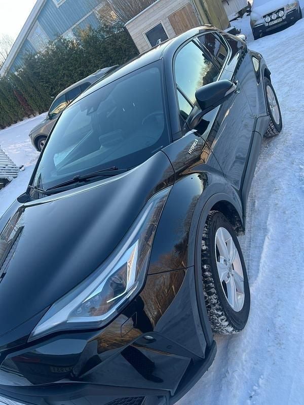 Begagnad Toyota C-HR 122 HK (89 kW) 2020 SUV