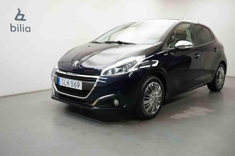 Blå Begagnad 2018 Peugeot 208 Halvkombi | 99 900 kr (Lite dyr) - Bild 1/1