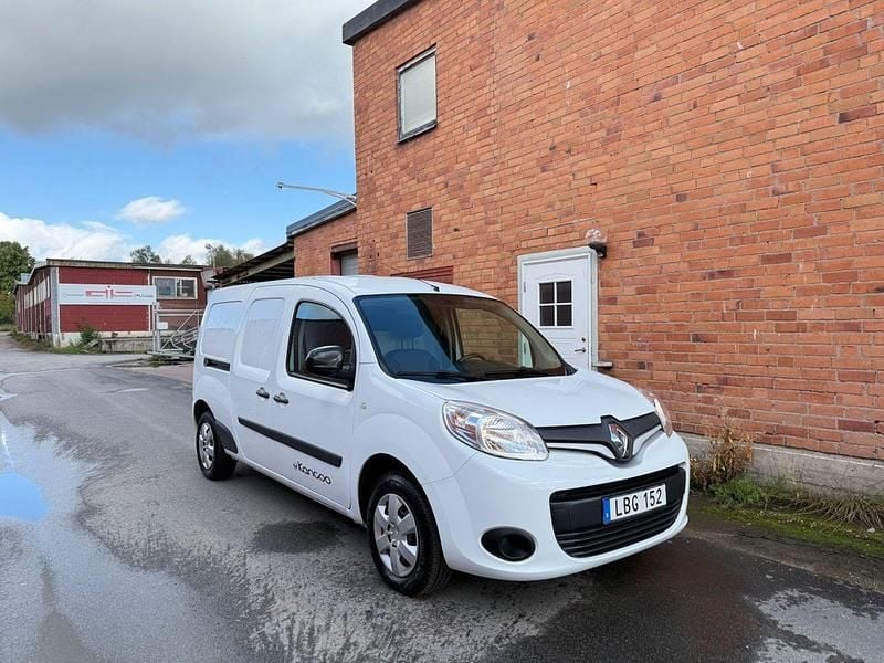 Vit Begagnad 2018 Renault Kangoo Minibuss | 104 900 kr (Lite dyr) - Bild 1/4