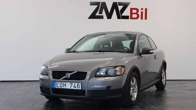 Grå Begagnad 2007 Volvo C30 Kinetic Halvkombi | 34 900 kr (Marknadspris) - Bild 1/4