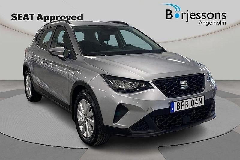Silver Begagnad 2024 Seat Arona Style SUV | 219 000 kr (Lite dyr) - Bild 1/4