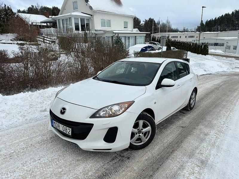 Begagnad Mazda 3 Inclusive 115 HK (84 kW) 2011