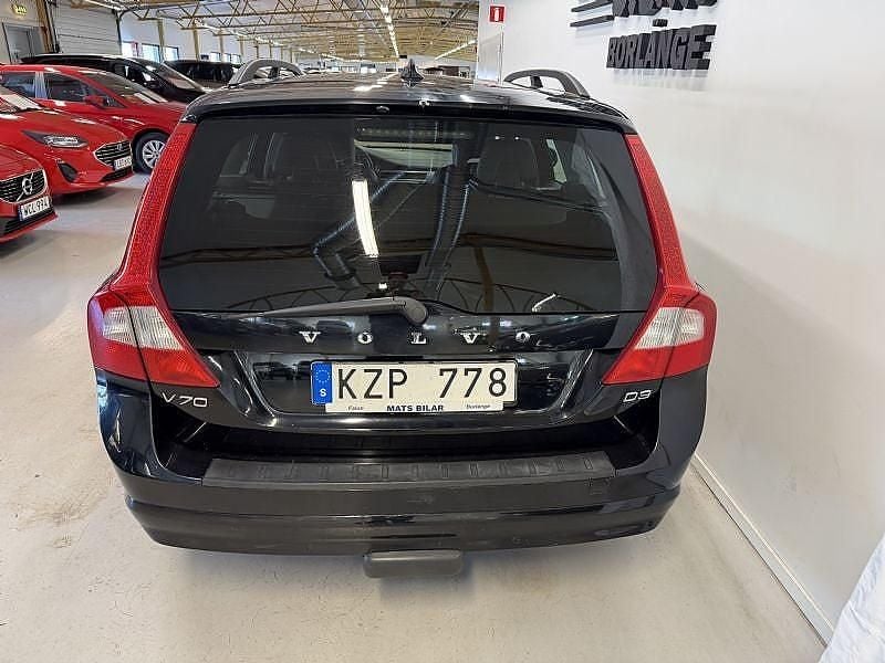 Begagnad Volvo V70 Momentum 163 HK (119 kW) 2010 Svart Kombi