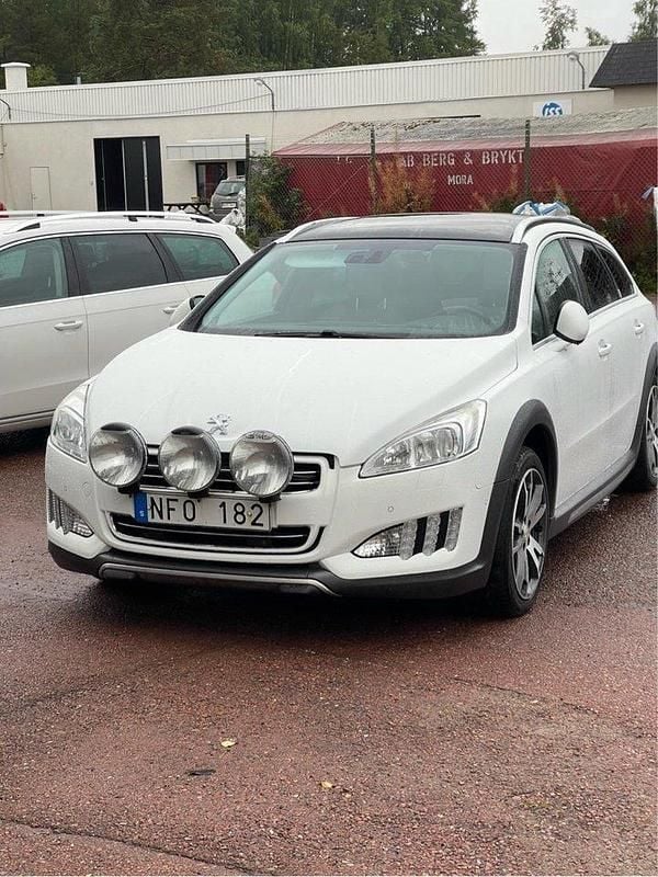 Vit Begagnad 2012 Peugeot 508 Kombi | 55 000 kr (Superpris) - Bild 1/4