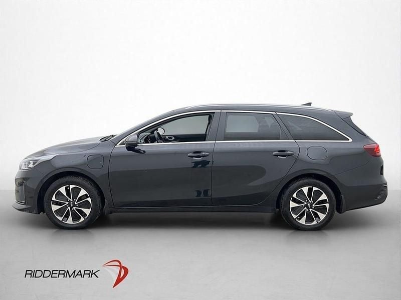 Begagnad Kia Ceed Advance 141 HK (103 kW) 2021 Svart Halvkombi