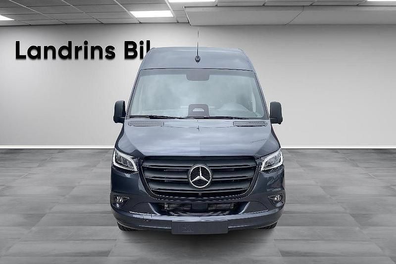 Ny Mercedes Sprinter 2025 Grå Van