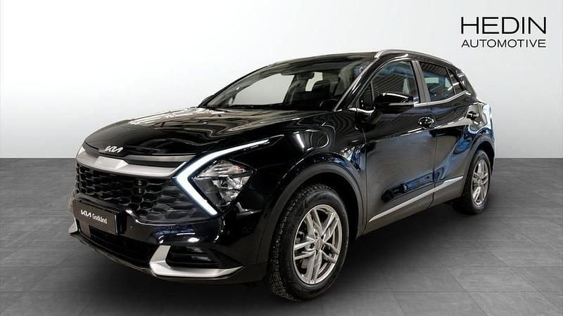 Svart Begagnad 2023 Kia Sportage SUV | 334 900 kr (Superpris) - Bild 1/4