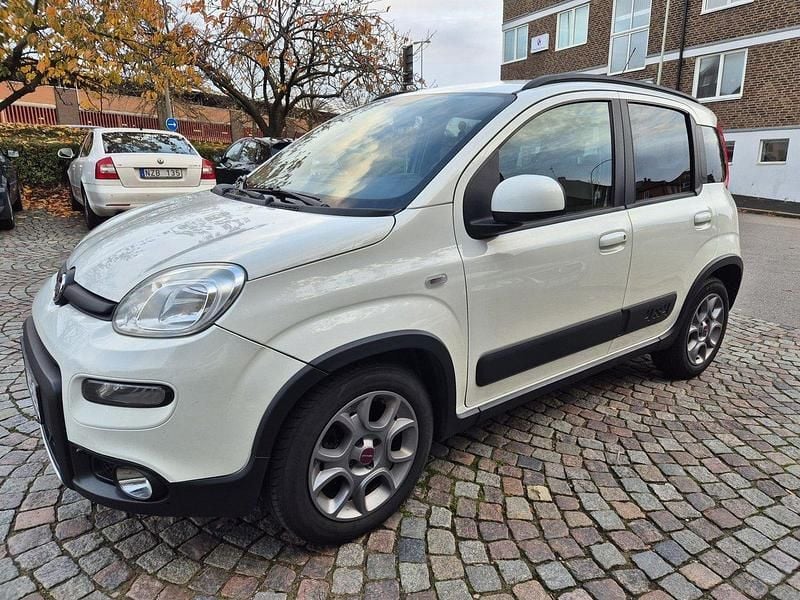 Vit Begagnad 2014 Fiat Panda 4x4 Halvkombi | 65 000 kr - Bild 1/4