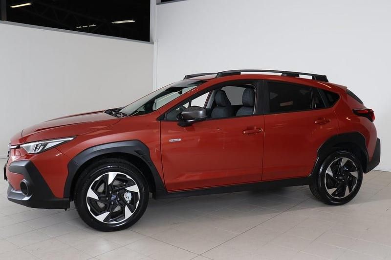 Begagnad Subaru Crosstrek 150 HK (110 kW) 2024 Orange SUV