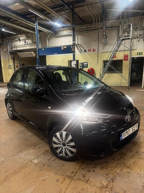 Begagnad Toyota Aygo 68 HK (50 kW) 2011 Halvkombi