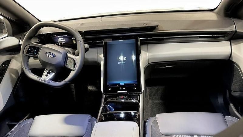 Begagnad Ford Capri Business Edition 210 kW (286 HK) 2025 Vit SUV