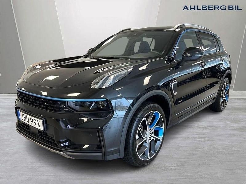 Begagnad Lynk & Co 01 264 HK (194 kW) 2023 Svart SUV