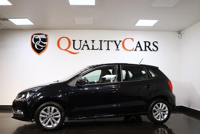 Begagnad VW Polo 90 HK (66 kW) 2016 Svart Halvkombi