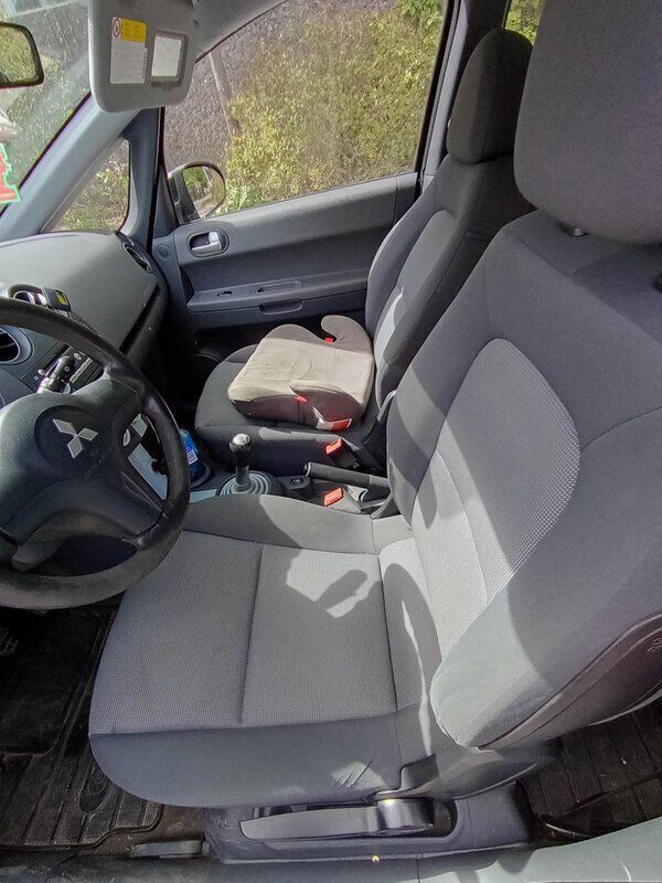Svart Begagnad 2007 Mitsubishi Colt Halvkombi | 12 000 kr (Superpris) - Bild 1/4