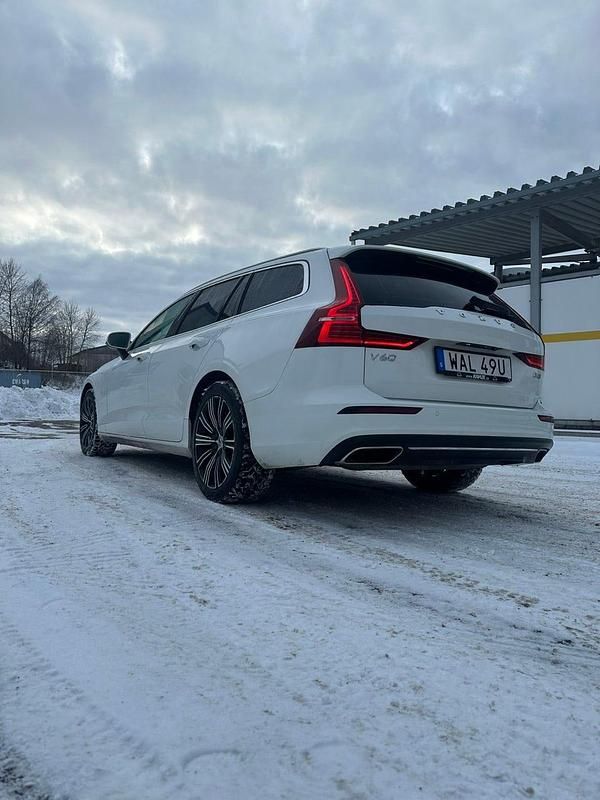 Begagnad Volvo V60 Inscription 190 HK (139 kW) 2020 Kombi