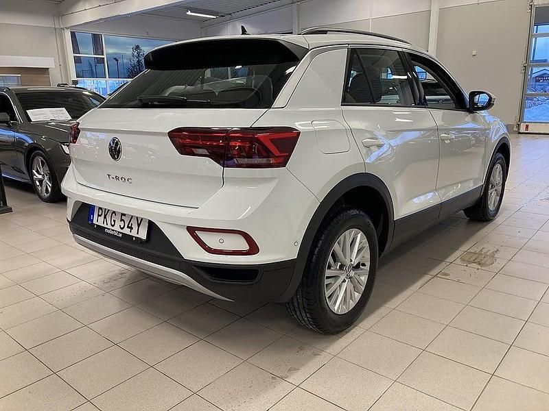 Begagnad VW T-Roc 151 HK (111 kW) 2023 Pure white SUV